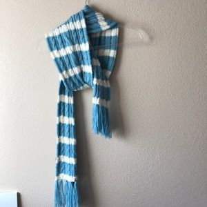 Knit scarf